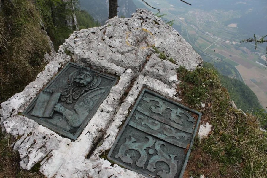 Escursioni in ebike sull’Altopiano di Asiago: il sentiero dei Cippi a Marcesina