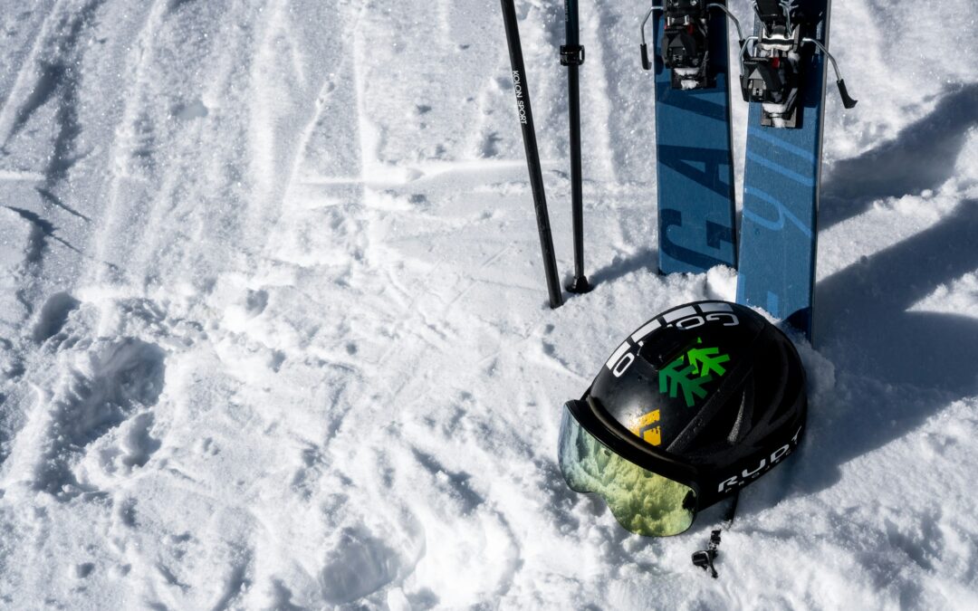 Sciare in Sicurezza: Il Casco Ora Obbligatorio a Tutte le Età